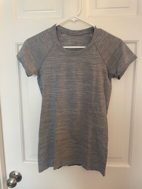 Lululemon Swiftly tech short sleeve Striped Short-Sleeve  Top in Black and White